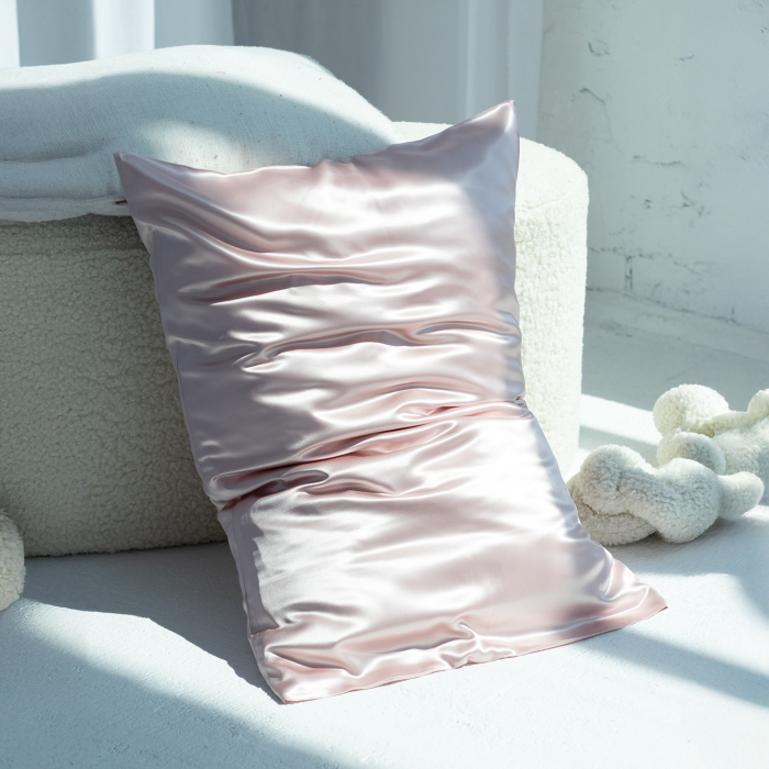 Наволочка шовкова Baby pink